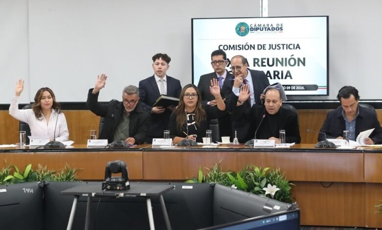 La Comisión de Justicia aprueba reformas en México sobre identidad digital, orden de apellidos y abuso sexual para actualizar el marco legal.