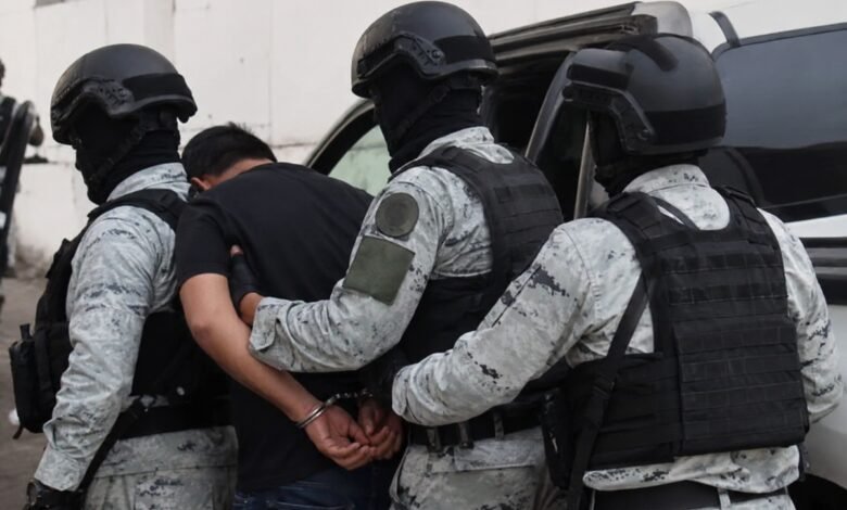 La captura de Mario N revela la estrategia federal para debilitar a Los Ardillos en Guerrero. Analizamos el impacto de este operativo.