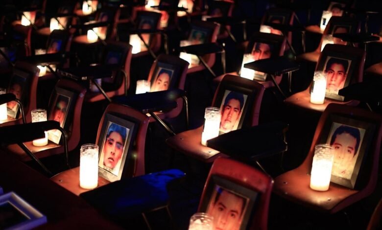 Caso Ayotzinapa da un nuevo giro: la FGR detuvo a un exgobernador de Guerrero por su presunta relación con ocultamiento de evidencia.