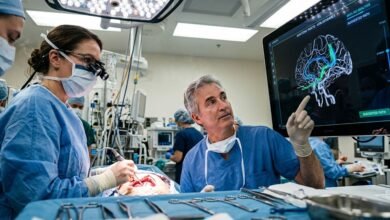 Una IA ayudó en tiempo real a extirpar un tumor cerebral en Reino Unido. El paciente enfrentaba el riesgo de perder la visión.